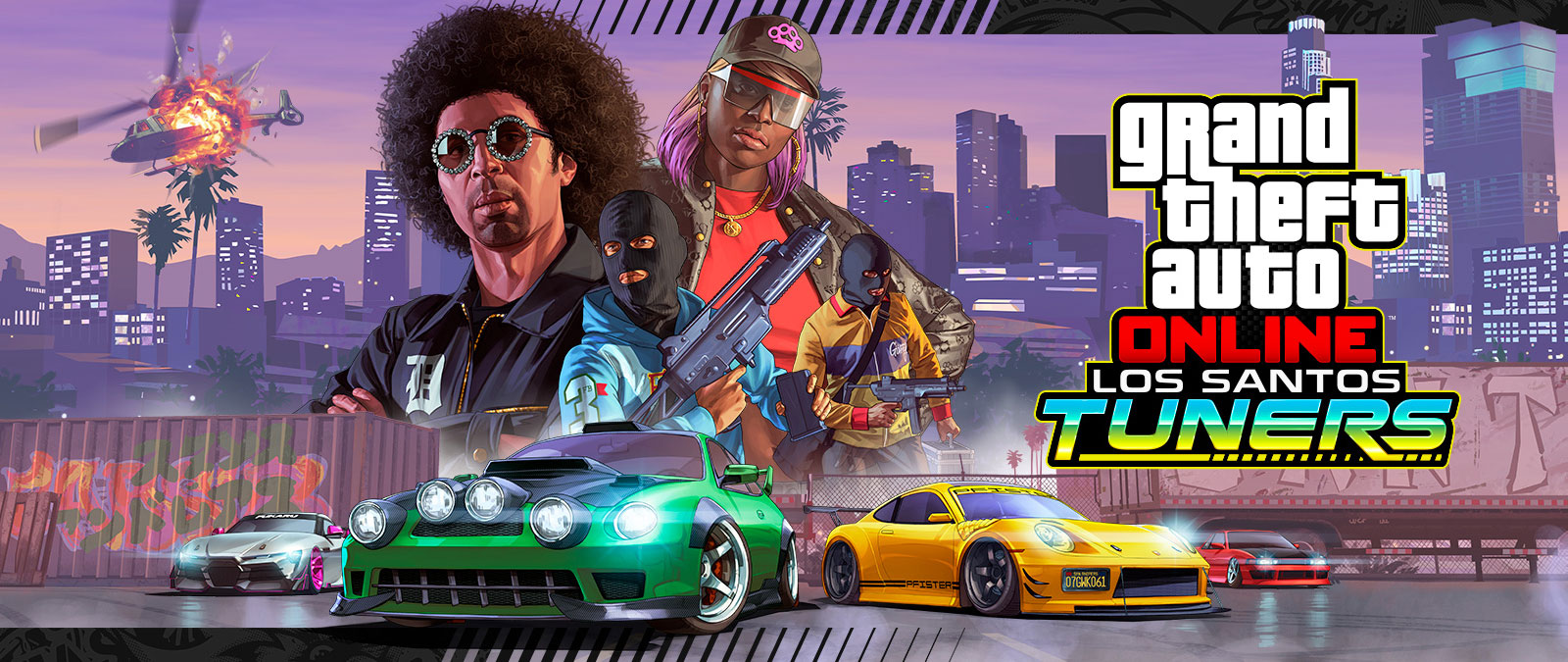 Grand Theft Auto Online, Los Santos Tuners. Quatro personagens posando na frente de um horizonte da cidade e quatro supercarros abaixo deles 