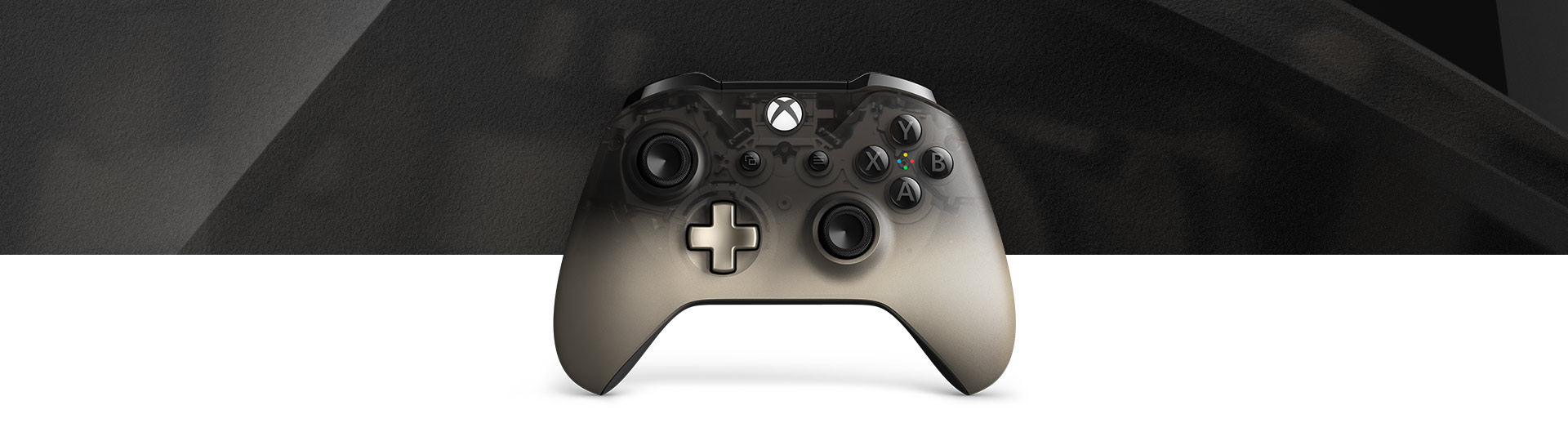 Xbox 无线控制器幻影黑特别版的正面视图
