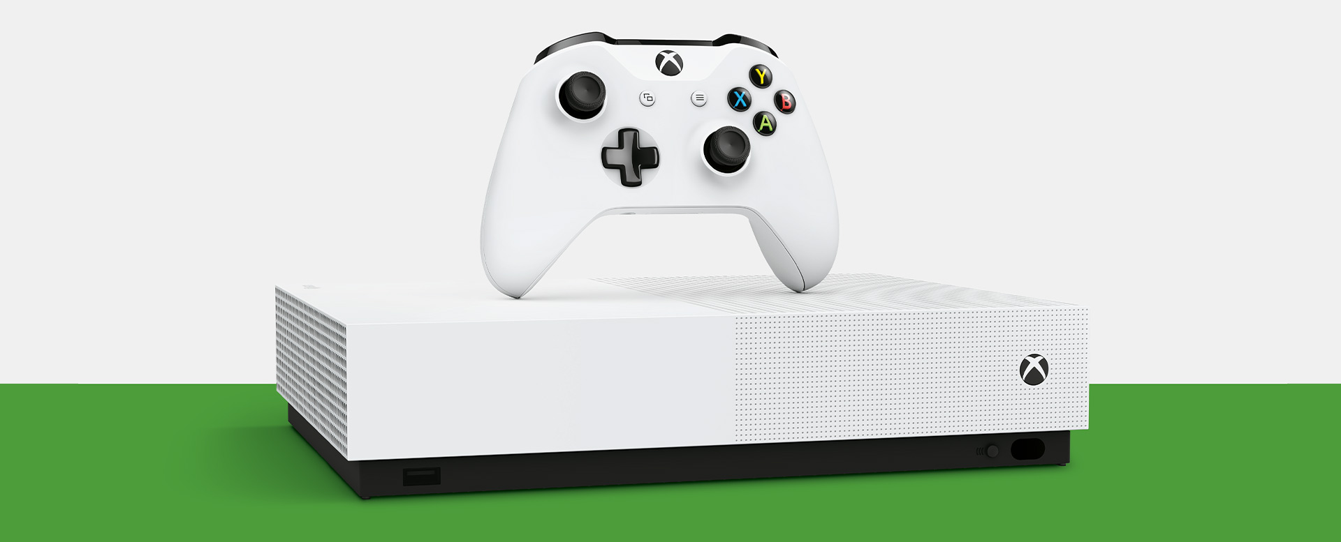 Xbox One S All-Digital Edition 主机位于硬件捆绑套装包装盒前面