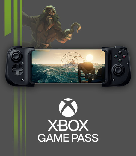 Xbox Game Pass, Kishi egy mobiltelefonnal, amelyen a Sea of Thieves látható
