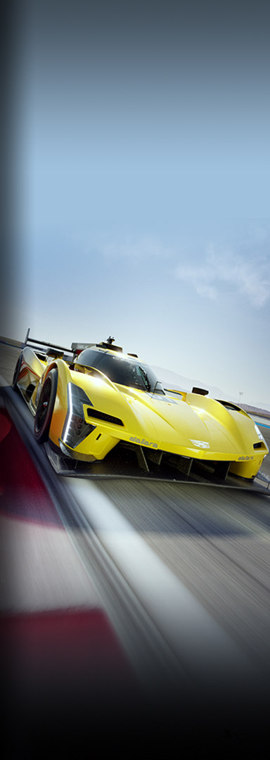 Forza Motorsport, gul Corvette som kjører på en racerbane