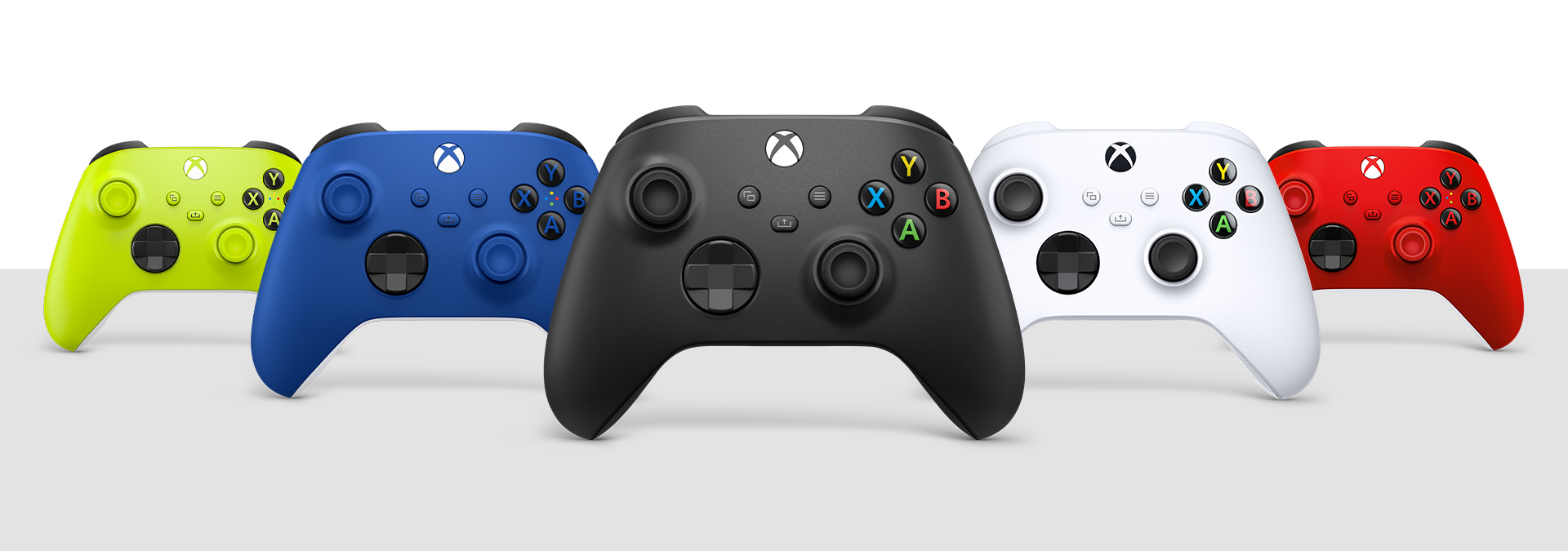 Xbox 無線控制器 Carbon Black、Robot White、Shock Blue,、Pulse Red 和 Electric Volt