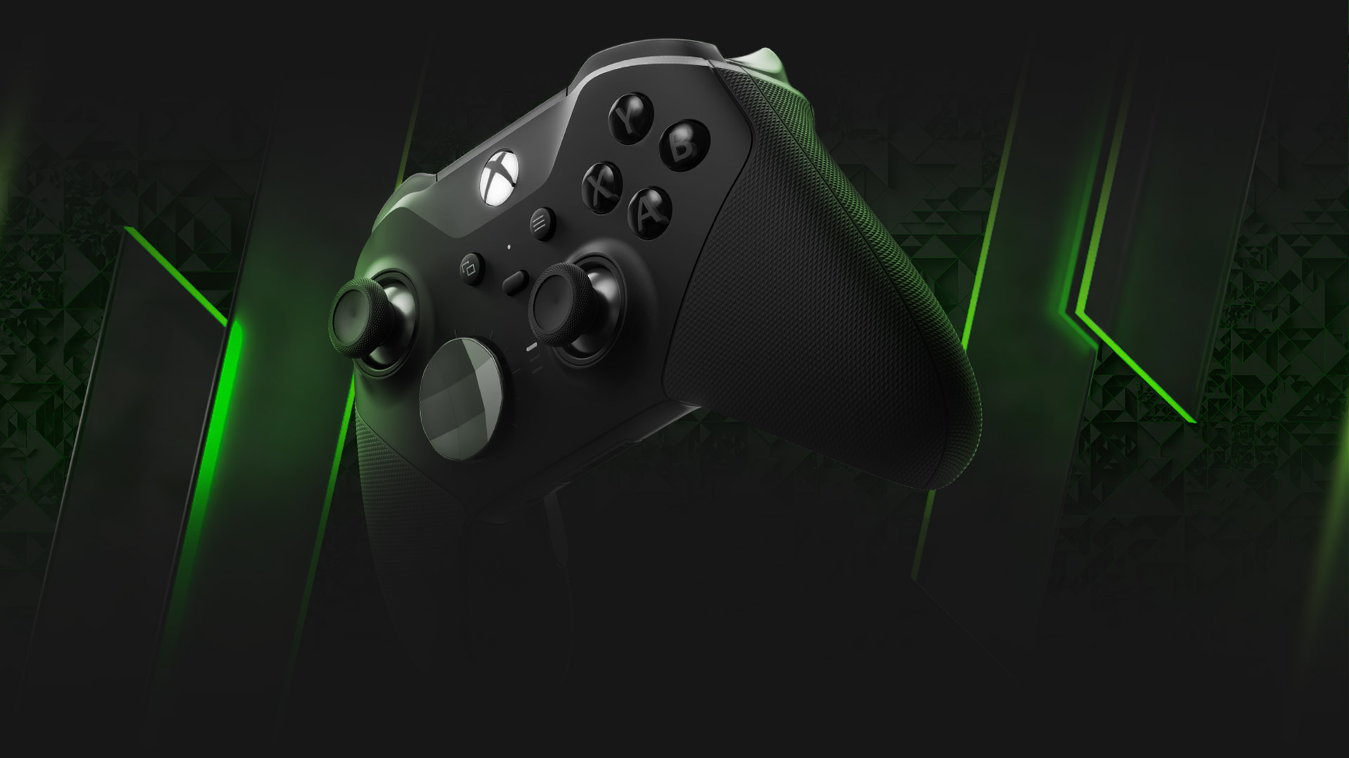 Xbox Elite 無線控制器系列 2 在綠色及黑色圖案背景前。