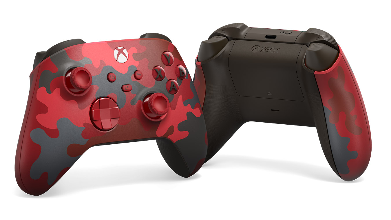 Front and back angle of the Xbox Wireless Controller Daystrike Camo