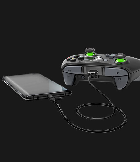 MOGA Bluetooth Controller an ein Smartphone angeschlossen