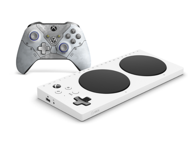 Ovladač Xbox Accessibility Controller a bezdrátový ovladač pro Xbox Gears 5