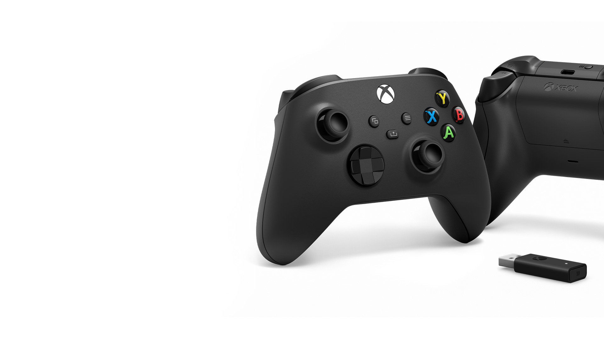 Az Xbox vezeték nélküli kontroller elülső és hátsó része a vezeték nélküli adapterrel