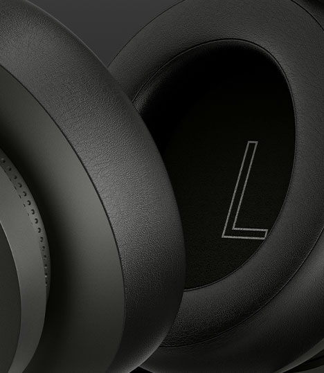 Close up of the left ear speaker of the Xbox Stereo Headset
